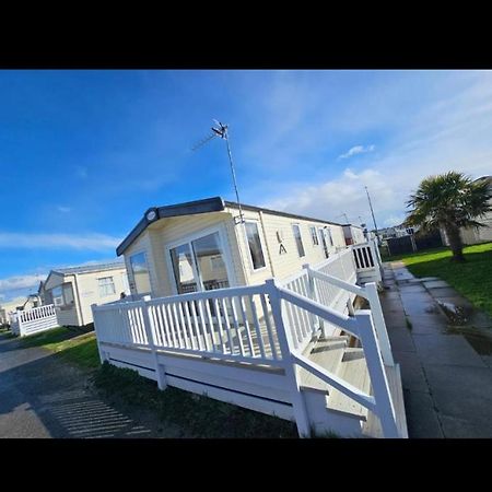 Caravan Chestnut Aparthotel Meliden Eksteriør bilde